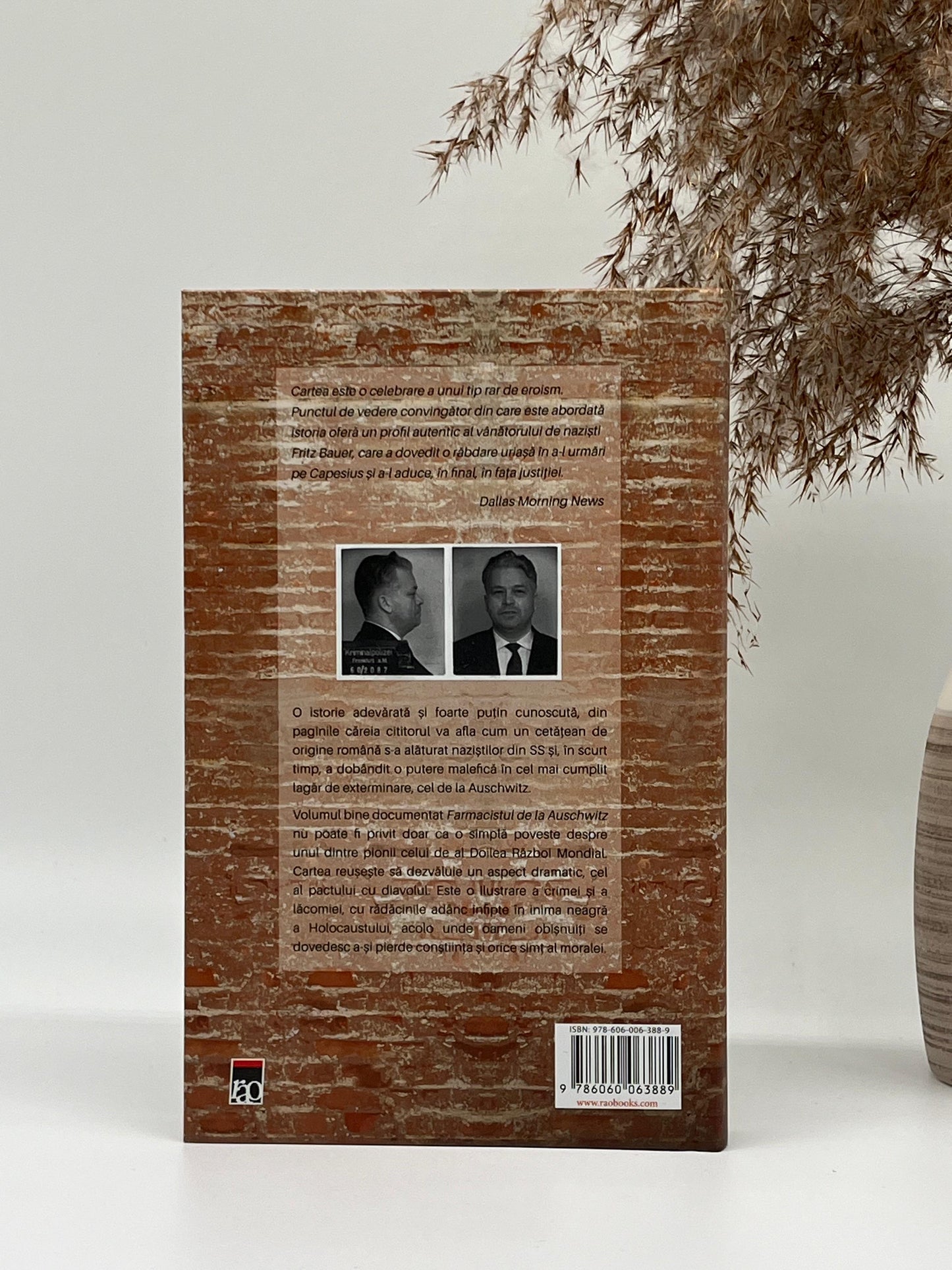 Farmacistul de la Auschwitz
- Patricia Posner