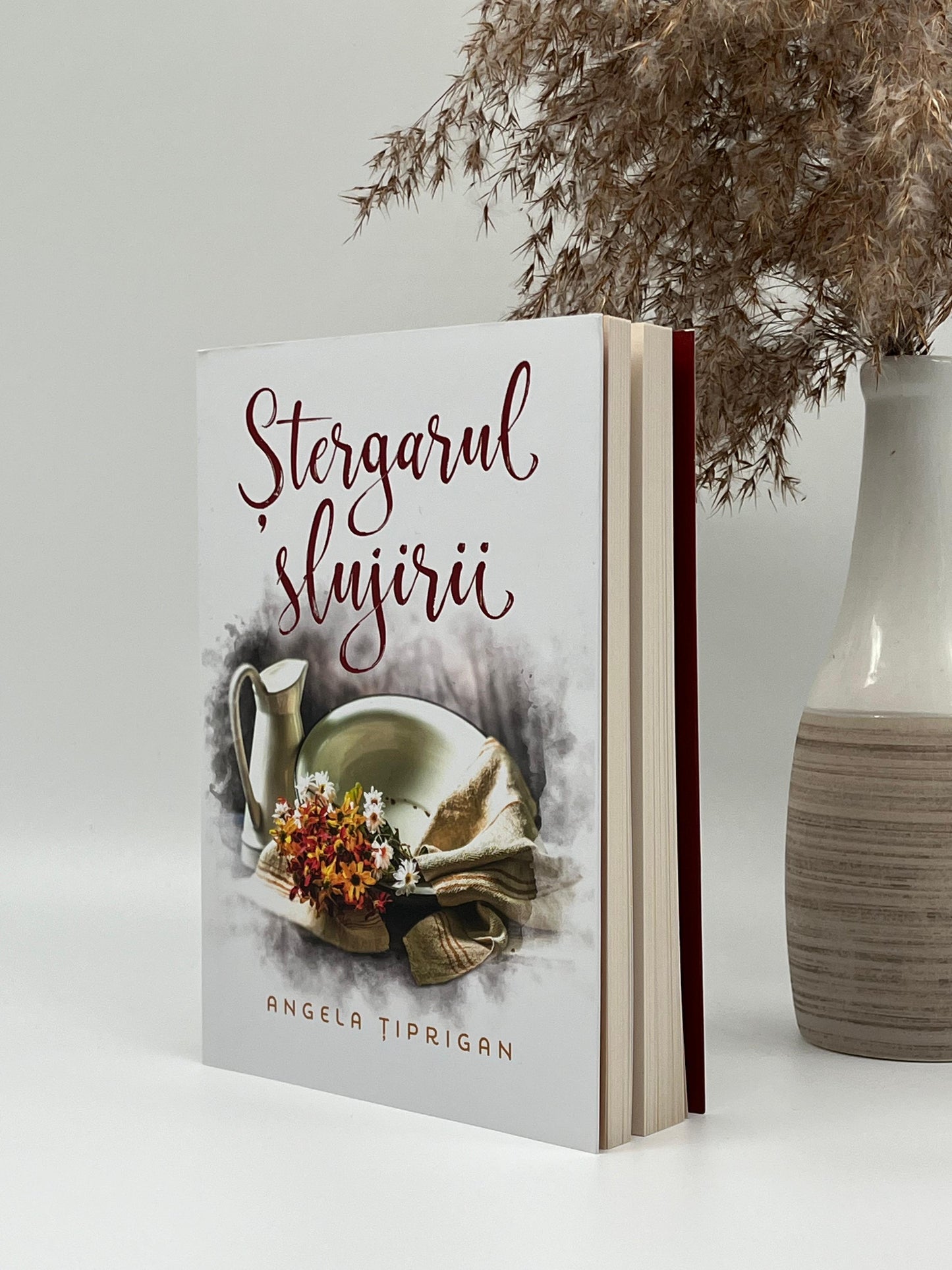 Ștergarul slujirii -
Țiprigan Angela