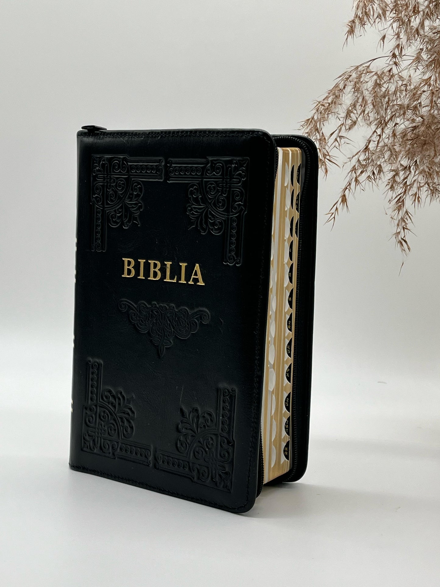 Biblia handmade neagră - marimea medie (057)