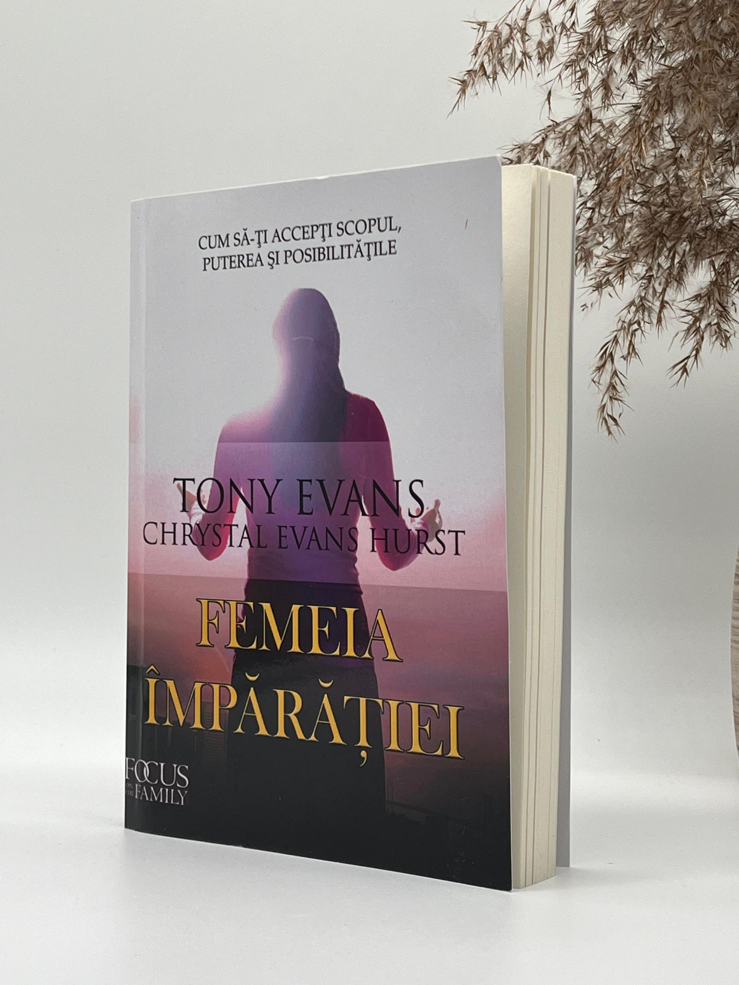 Femeia Împărăției -
Tony Evans