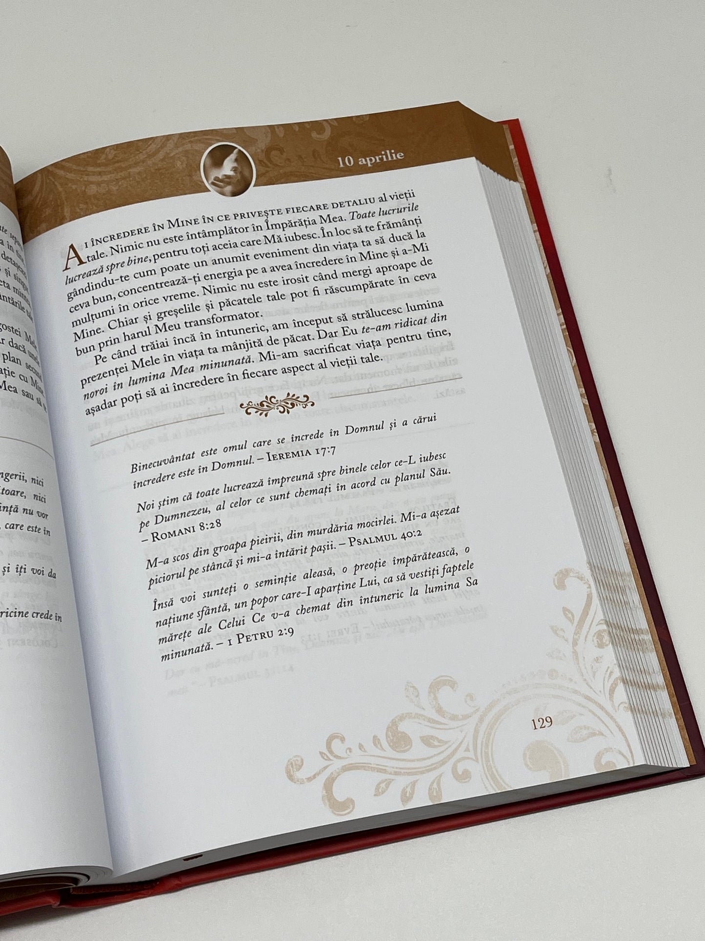 Chemarea lui Isus - ediție revizuită -
Sarah Young