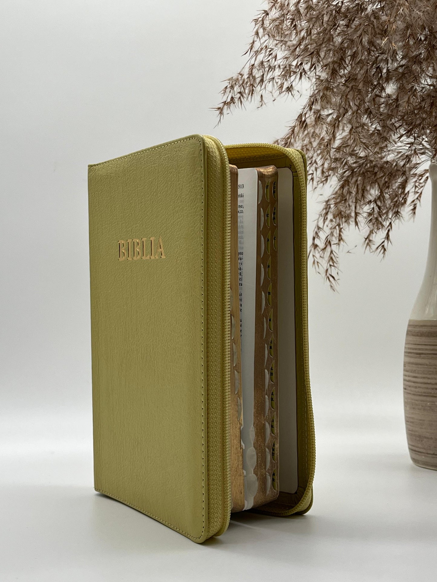 Biblia SBR 057 ZTI medie, galben