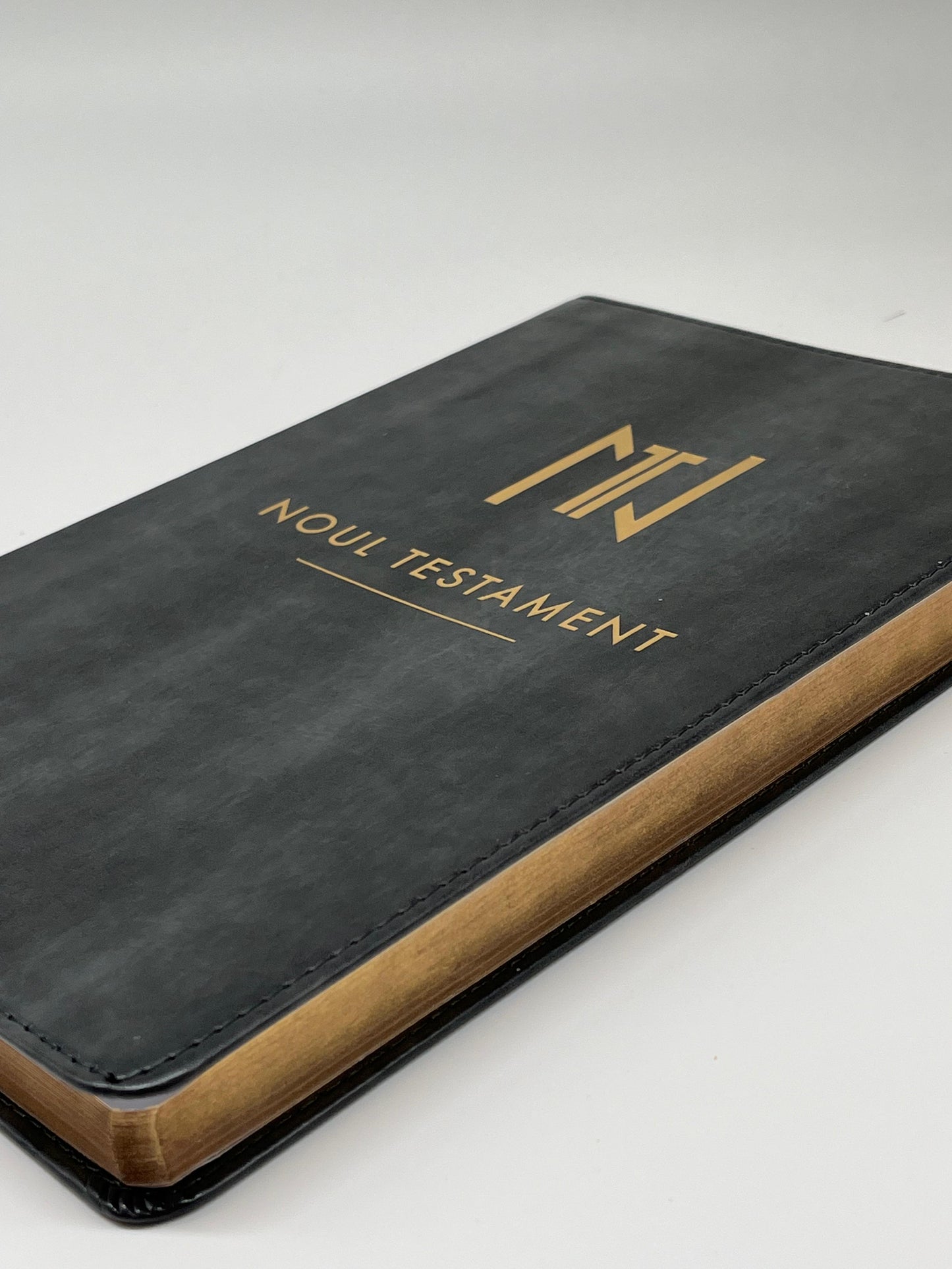 Noul Testament SBR - traducere John F. Tipei, diverse culori