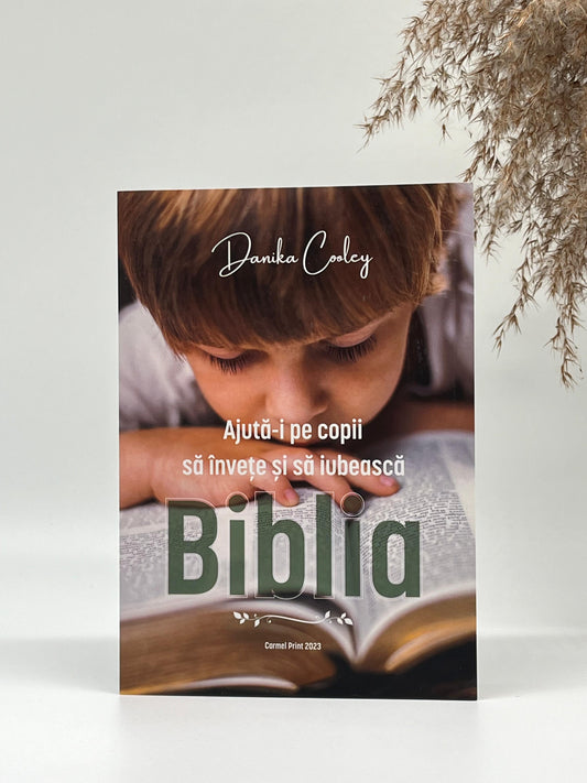 Ajută-i pe copii să învețe și să iubească Biblia
- Danika Cooley