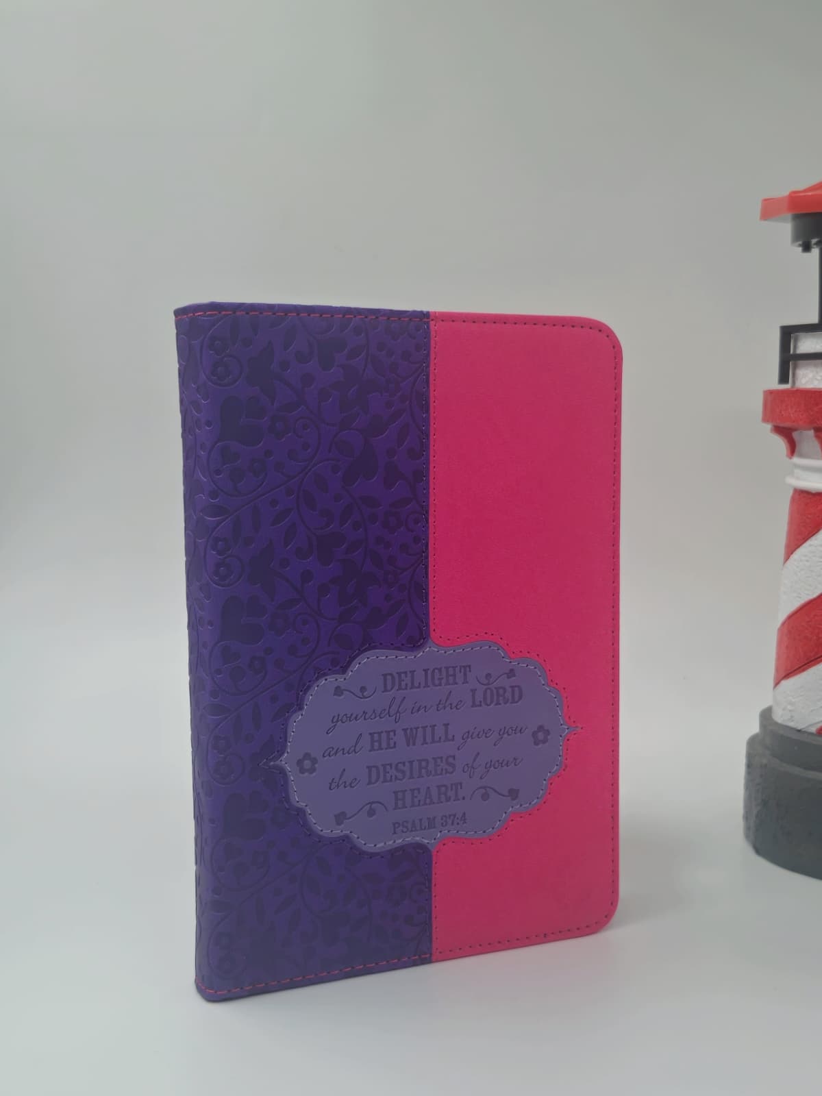 Jurnal din piele - Delight yourself in the Lord (seria Divine Details)